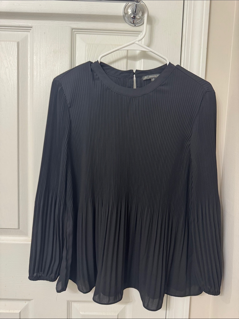 Adrianna Papell Black Pleated Long-Sleeve Blouse